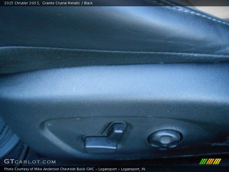 Granite Crystal Metallic / Black 2015 Chrysler 200 S