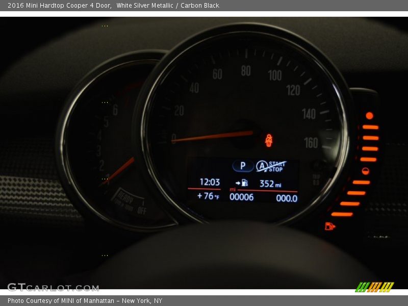 White Silver Metallic / Carbon Black 2016 Mini Hardtop Cooper 4 Door