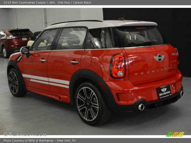 Chili Red / Carbon Black 2016 Mini Countryman Cooper S All4