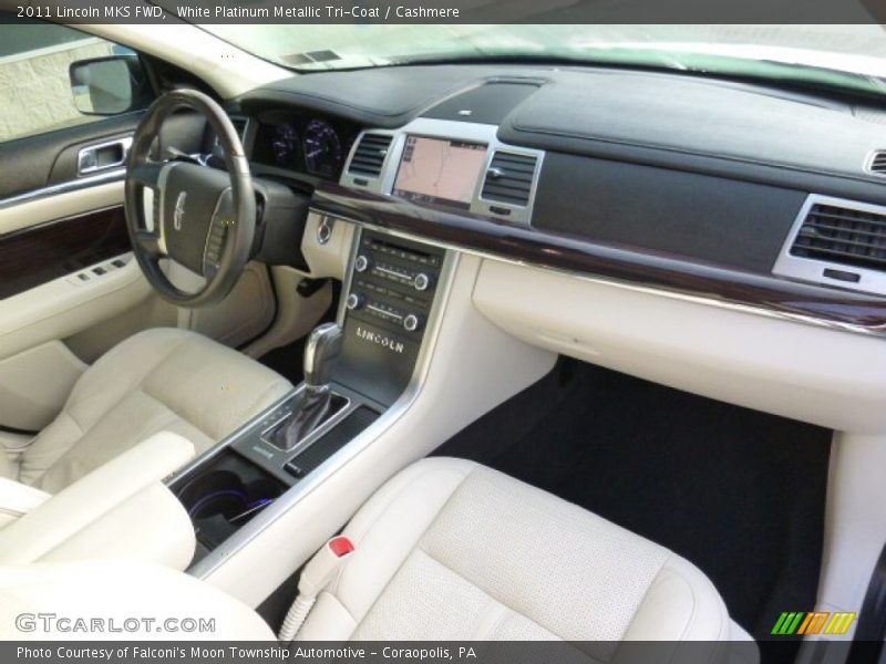 White Platinum Metallic Tri-Coat / Cashmere 2011 Lincoln MKS FWD