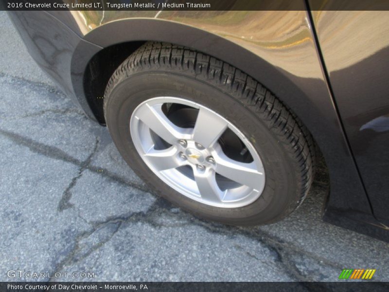 Tungsten Metallic / Medium Titanium 2016 Chevrolet Cruze Limited LT