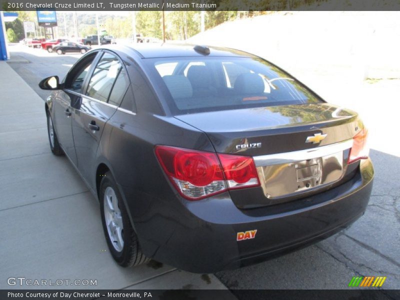 Tungsten Metallic / Medium Titanium 2016 Chevrolet Cruze Limited LT