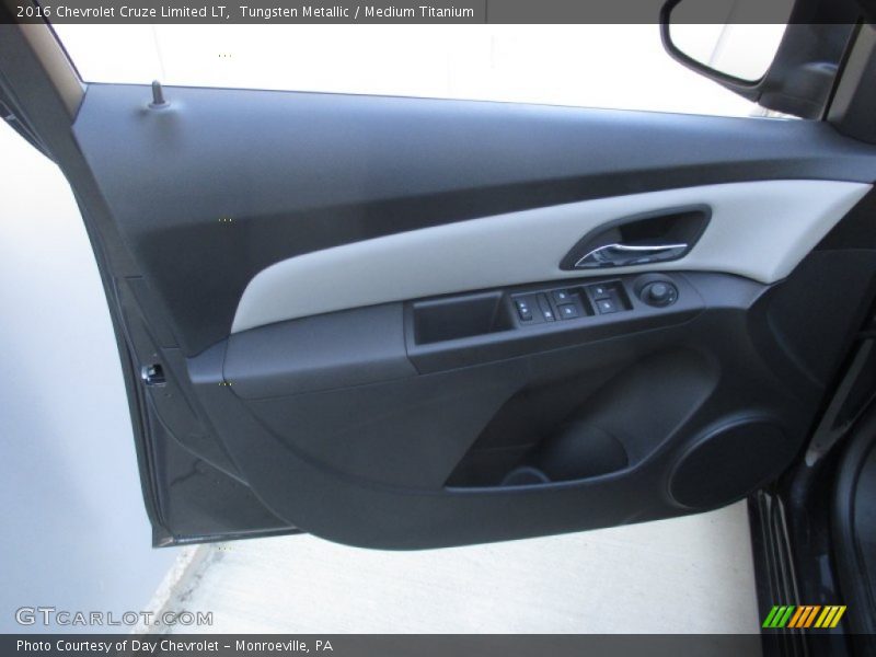 Tungsten Metallic / Medium Titanium 2016 Chevrolet Cruze Limited LT