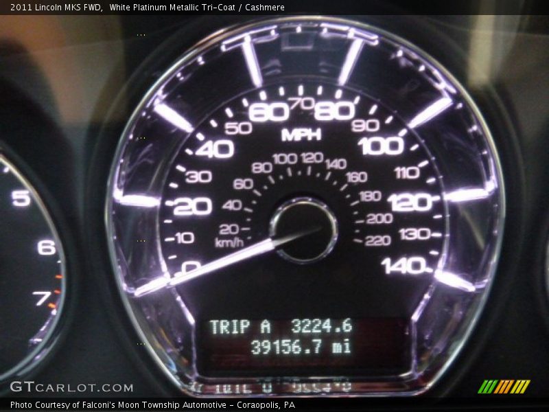 White Platinum Metallic Tri-Coat / Cashmere 2011 Lincoln MKS FWD