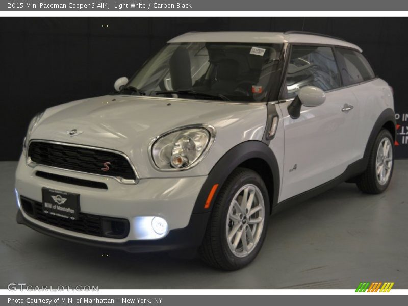 Light White / Carbon Black 2015 Mini Paceman Cooper S All4