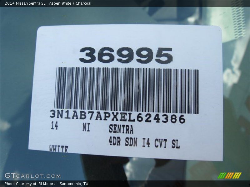Aspen White / Charcoal 2014 Nissan Sentra SL
