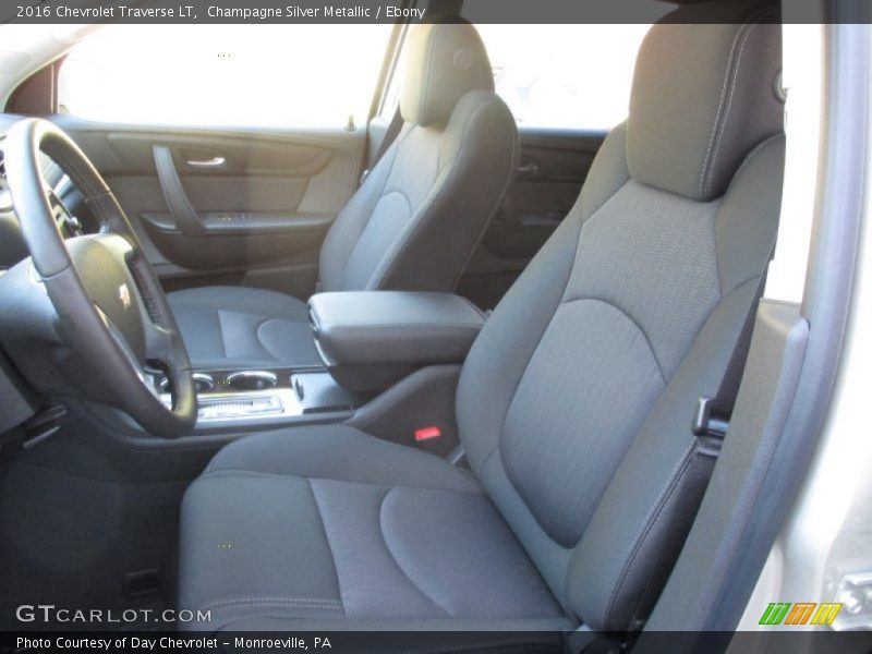 Champagne Silver Metallic / Ebony 2016 Chevrolet Traverse LT