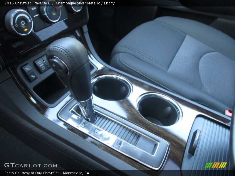 Champagne Silver Metallic / Ebony 2016 Chevrolet Traverse LT