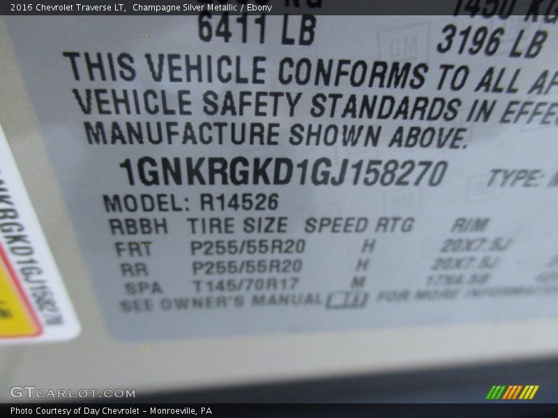 Champagne Silver Metallic / Ebony 2016 Chevrolet Traverse LT
