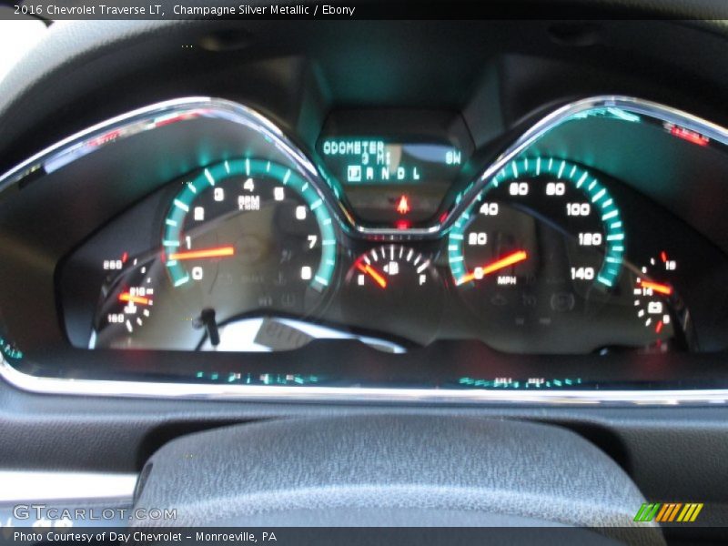 Champagne Silver Metallic / Ebony 2016 Chevrolet Traverse LT