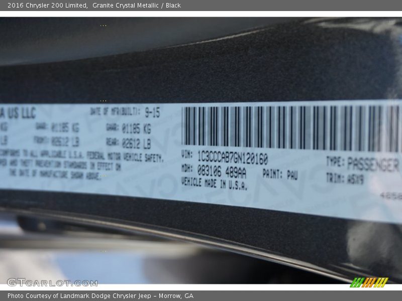 Granite Crystal Metallic / Black 2016 Chrysler 200 Limited