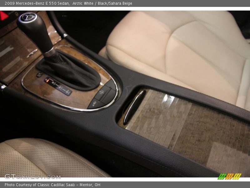 Arctic White / Black/Sahara Beige 2009 Mercedes-Benz E 550 Sedan