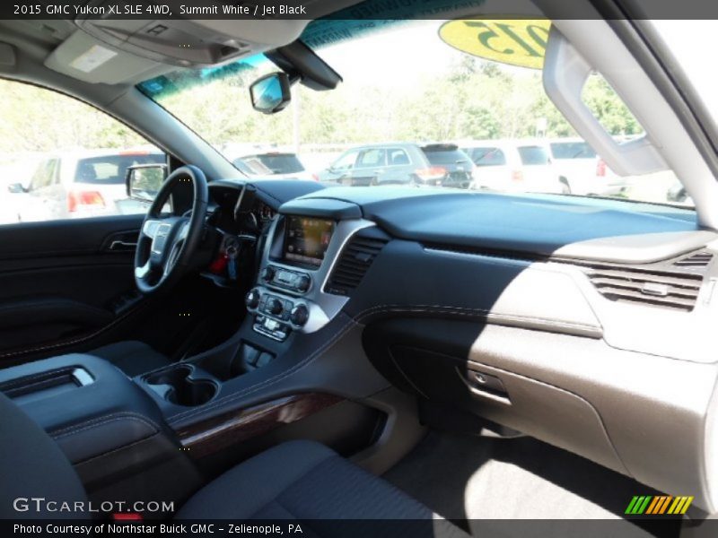 Summit White / Jet Black 2015 GMC Yukon XL SLE 4WD