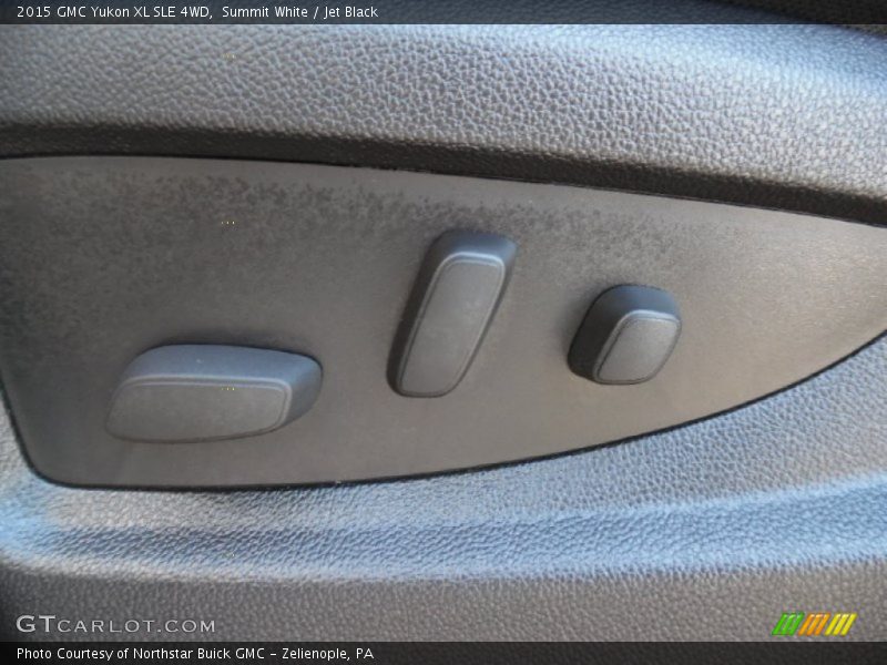Summit White / Jet Black 2015 GMC Yukon XL SLE 4WD