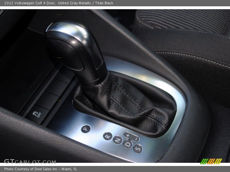 United Gray Metallic / Titan Black 2012 Volkswagen Golf 4 Door