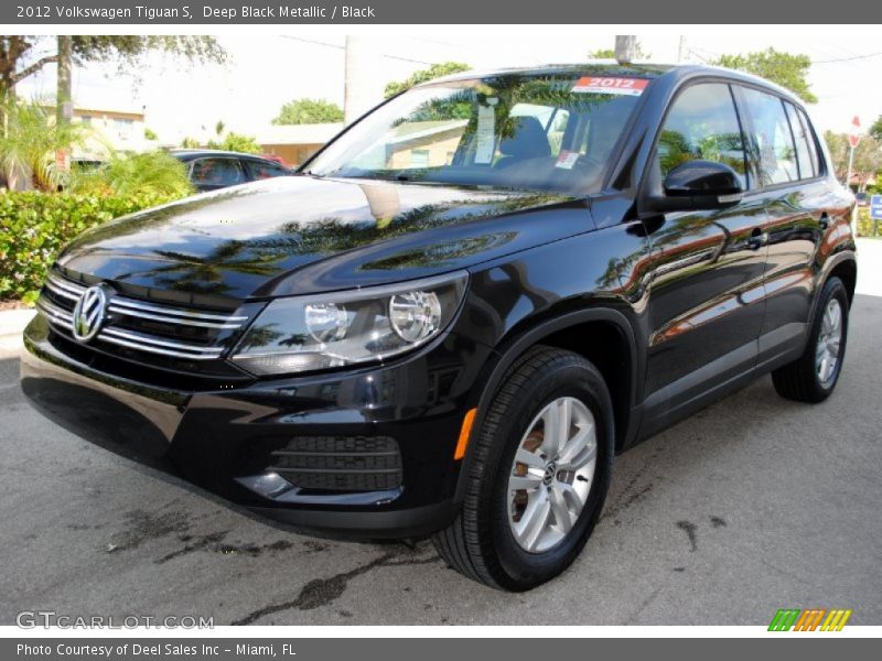 Deep Black Metallic / Black 2012 Volkswagen Tiguan S