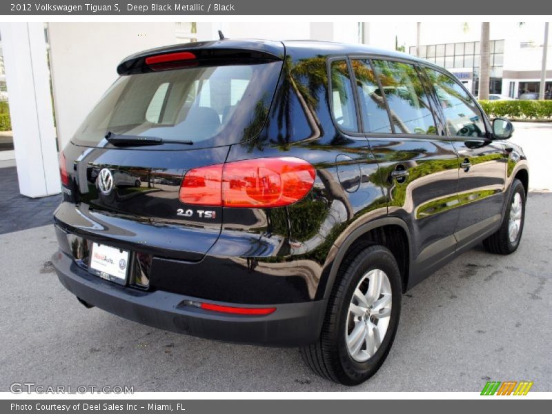 Deep Black Metallic / Black 2012 Volkswagen Tiguan S