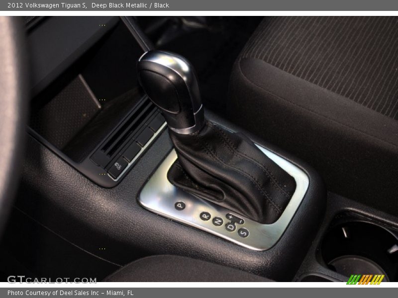 Deep Black Metallic / Black 2012 Volkswagen Tiguan S