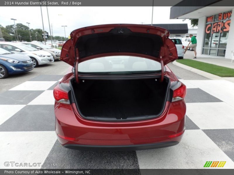 Red / Beige 2014 Hyundai Elantra SE Sedan