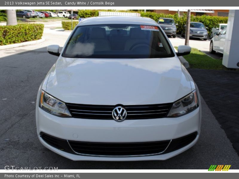 Candy White / Cornsilk Beige 2013 Volkswagen Jetta SE Sedan