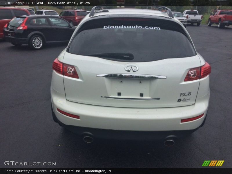 Ivory Pearl White / Willow 2005 Infiniti FX 35 AWD