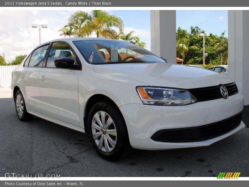 Candy White / Titan Black 2013 Volkswagen Jetta S Sedan