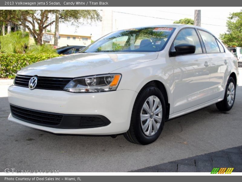 Candy White / Titan Black 2013 Volkswagen Jetta S Sedan