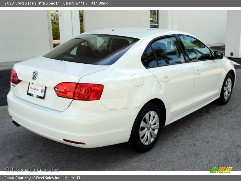 Candy White / Titan Black 2013 Volkswagen Jetta S Sedan