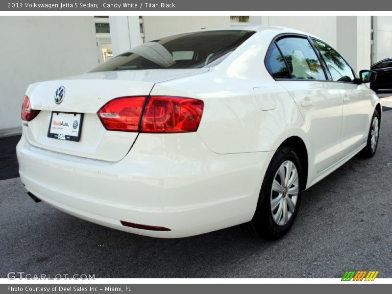 Candy White / Titan Black 2013 Volkswagen Jetta S Sedan