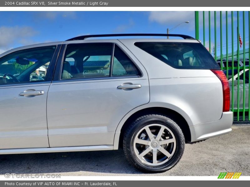 Silver Smoke Metallic / Light Gray 2004 Cadillac SRX V8