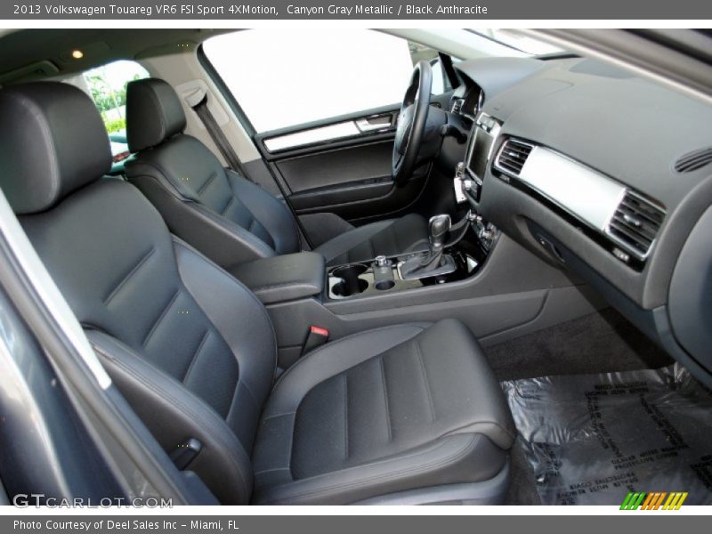 Front Seat of 2013 Touareg VR6 FSI Sport 4XMotion