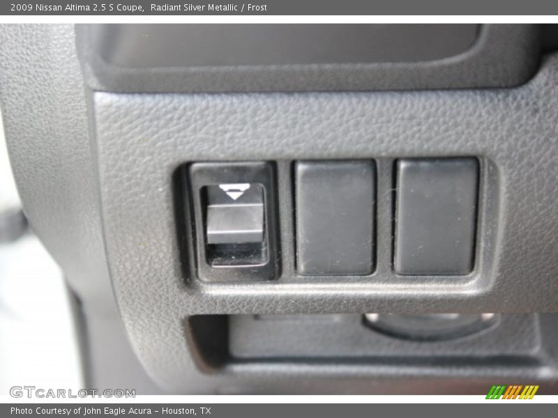 Radiant Silver Metallic / Frost 2009 Nissan Altima 2.5 S Coupe