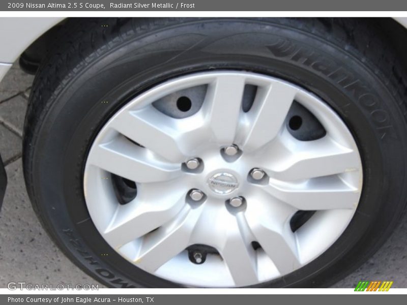 Radiant Silver Metallic / Frost 2009 Nissan Altima 2.5 S Coupe