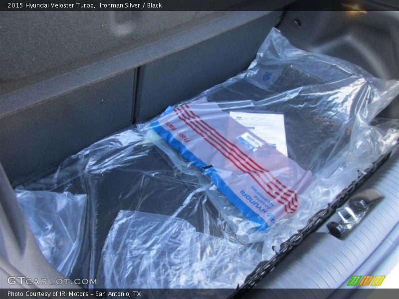 Ironman Silver / Black 2015 Hyundai Veloster Turbo