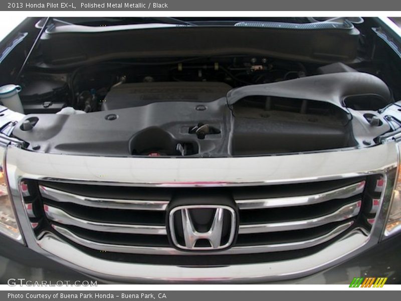 Polished Metal Metallic / Black 2013 Honda Pilot EX-L