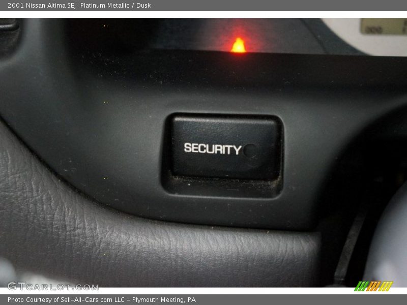 Platinum Metallic / Dusk 2001 Nissan Altima SE