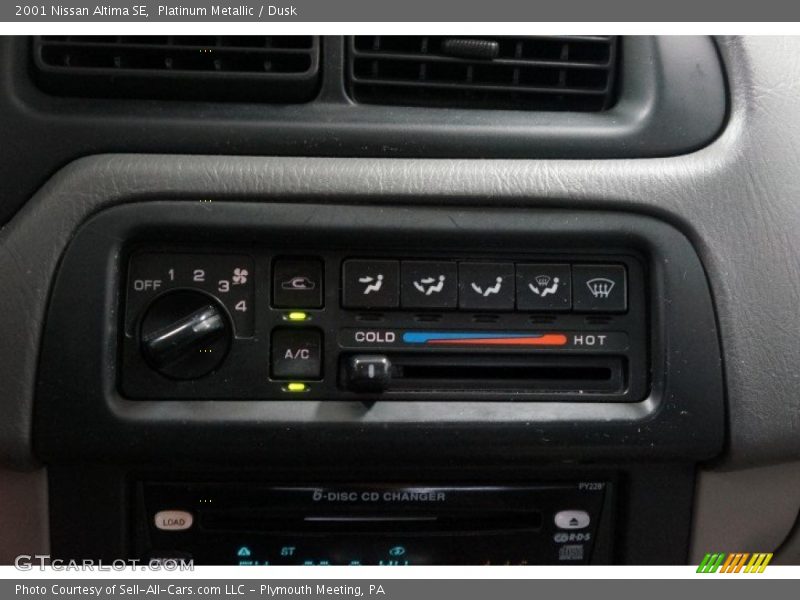 Platinum Metallic / Dusk 2001 Nissan Altima SE