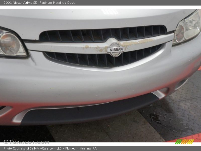 Platinum Metallic / Dusk 2001 Nissan Altima SE
