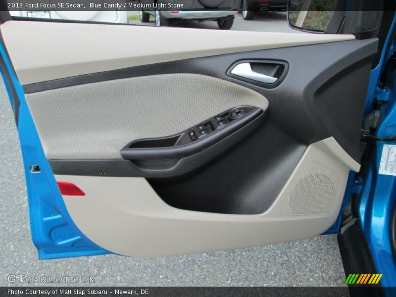 Blue Candy / Medium Light Stone 2013 Ford Focus SE Sedan