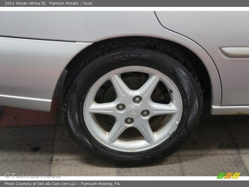 Platinum Metallic / Dusk 2001 Nissan Altima SE