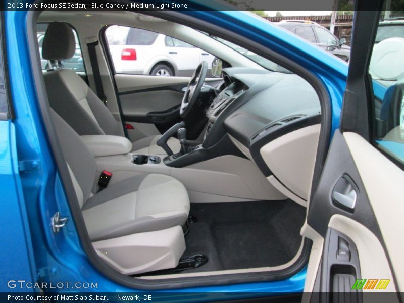 Blue Candy / Medium Light Stone 2013 Ford Focus SE Sedan