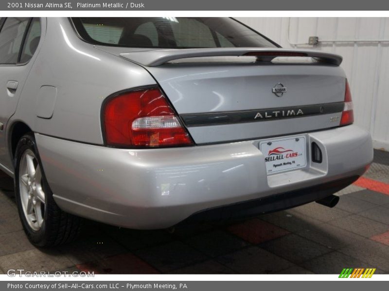 Platinum Metallic / Dusk 2001 Nissan Altima SE