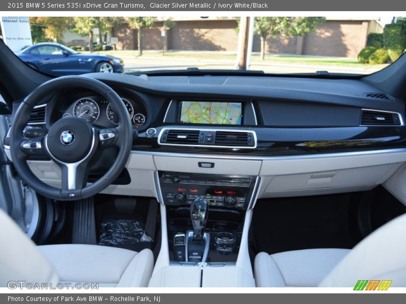 Glacier Silver Metallic / Ivory White/Black 2015 BMW 5 Series 535i xDrive Gran Turismo