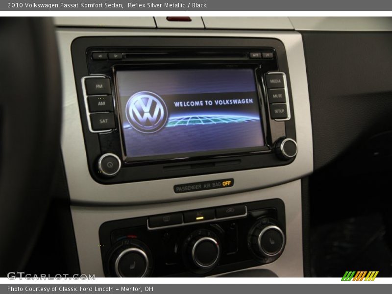 Controls of 2010 Passat Komfort Sedan