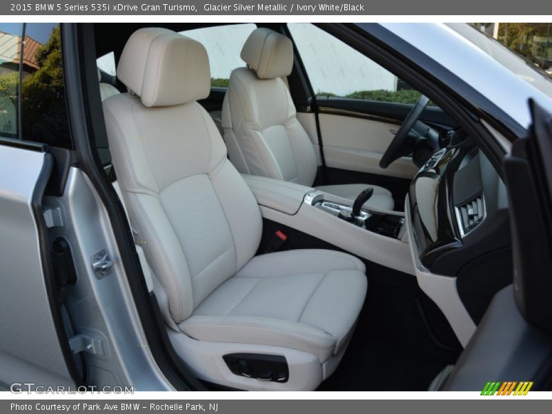 Front Seat of 2015 5 Series 535i xDrive Gran Turismo