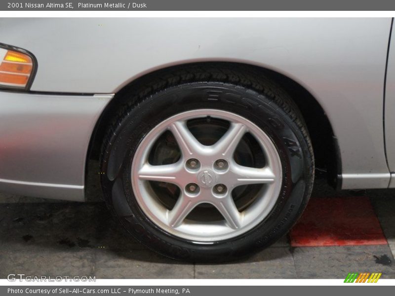 Platinum Metallic / Dusk 2001 Nissan Altima SE