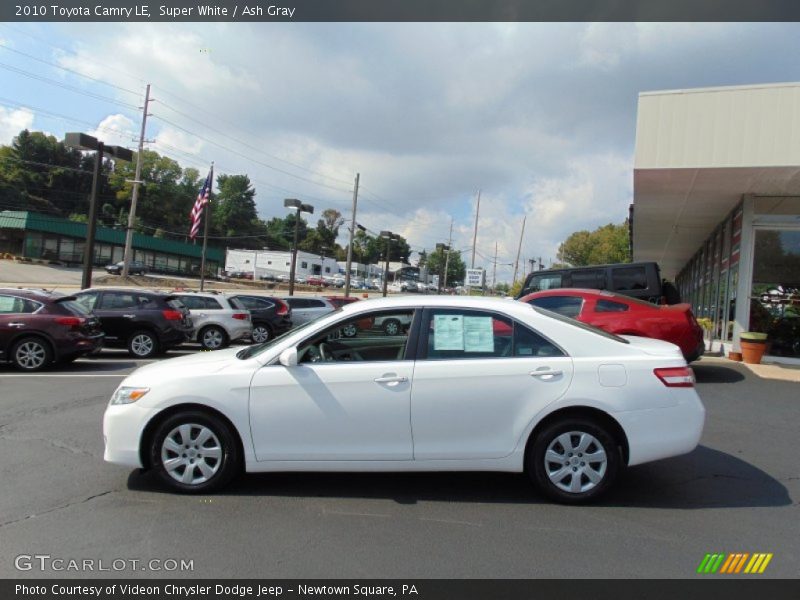 Super White / Ash Gray 2010 Toyota Camry LE