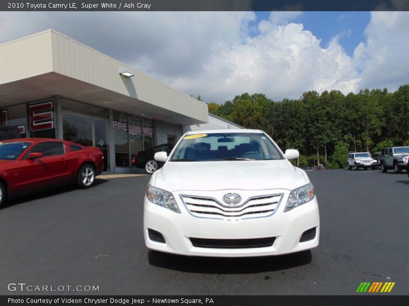 Super White / Ash Gray 2010 Toyota Camry LE