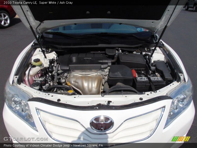 Super White / Ash Gray 2010 Toyota Camry LE