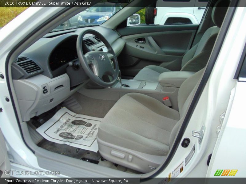 Super White / Ash Gray 2010 Toyota Camry LE